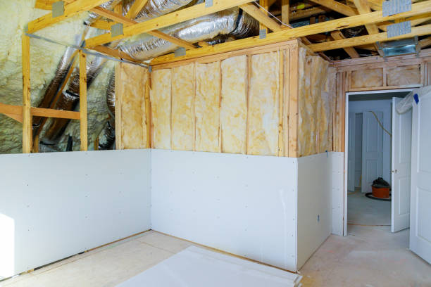 Best Attic Insulation Installation  in Lynbrook, NY